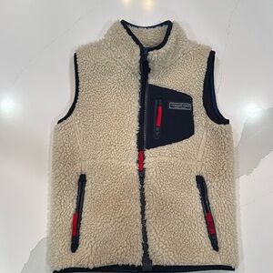 Vineyard vines Sherpa vest, boys size 6